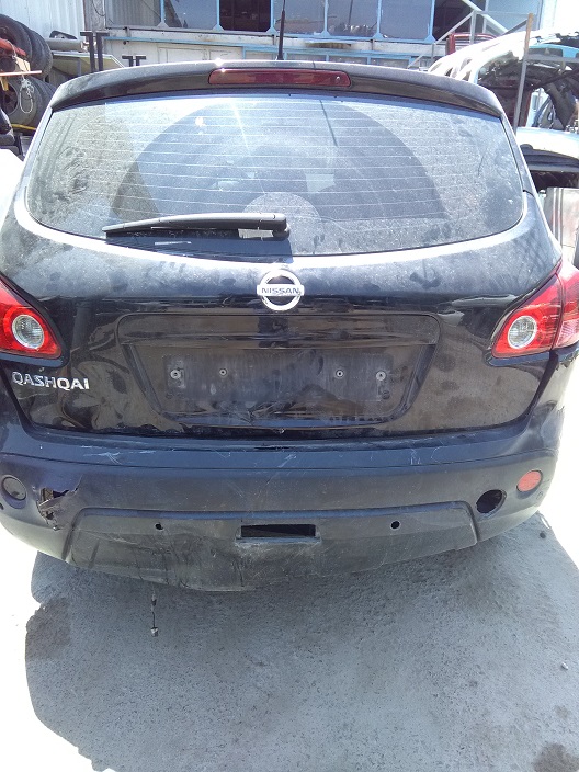 2010 MODEL NİSSAN QASHQAİ ÇIKMA ARKA BAGAJ CAMI